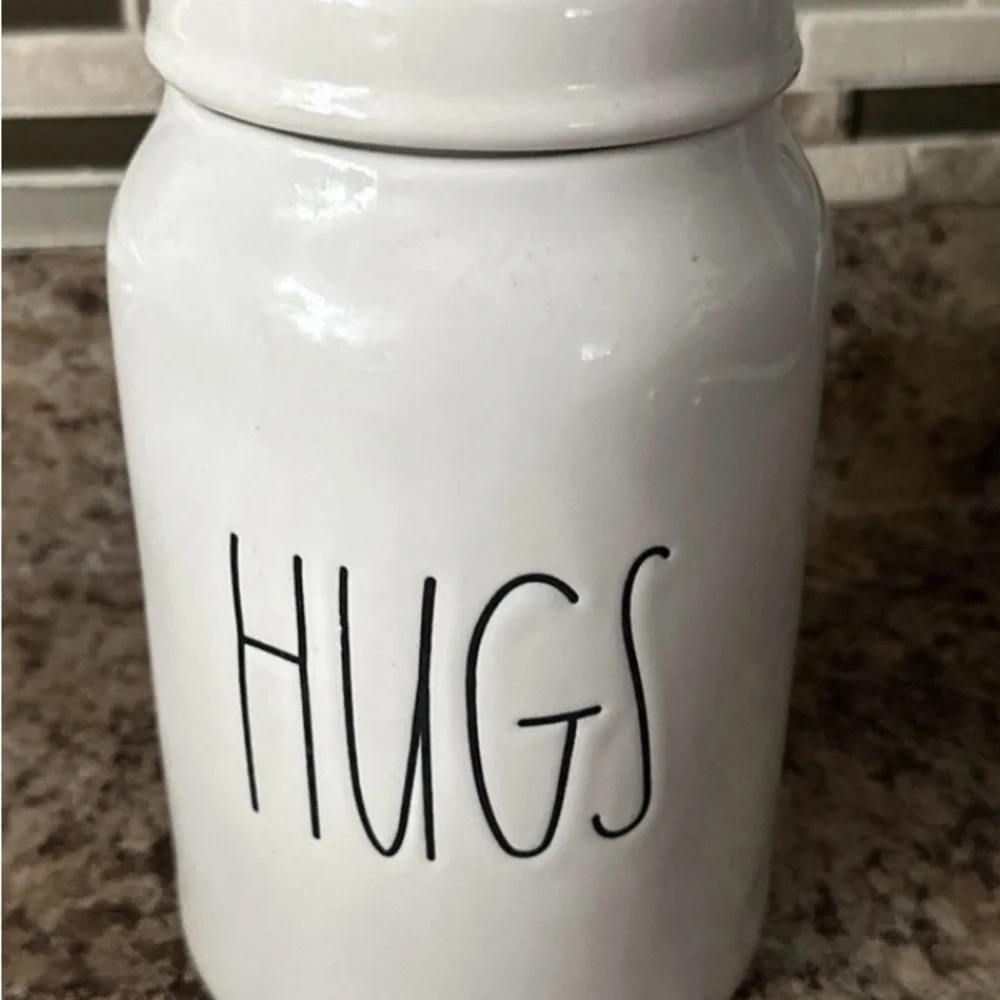 Rae Dunn White Ceramic Jar with 'HUGS' Text - Picture 1 of 7